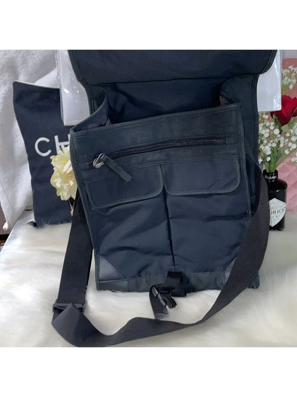 NIKE MESSENGER BAG BLACK COMPUTER BAG OVERNIGHT CROSSBODY SHOULDER ATTACHÉ BAG